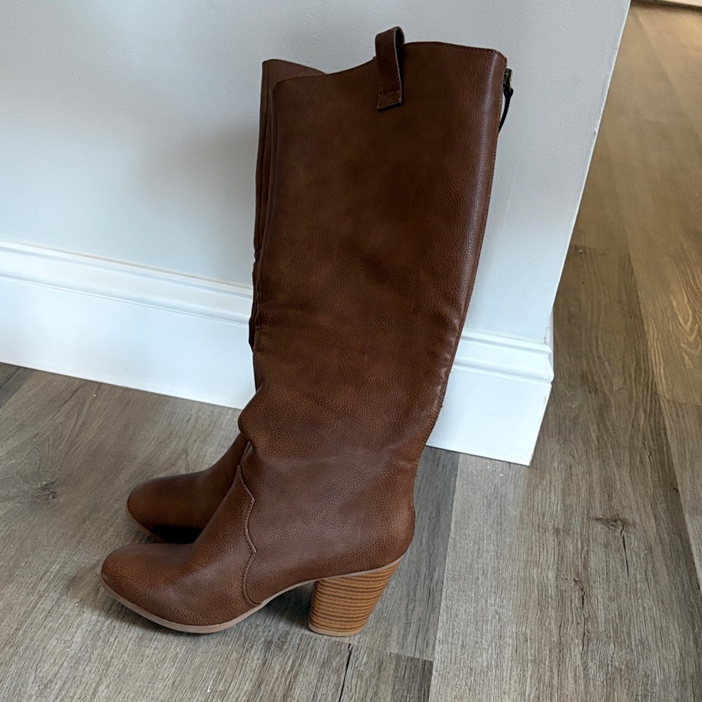 Karina Grimaldi Chestnut Heeled Boots with back zipper.